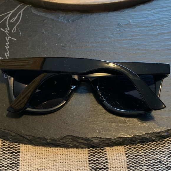 Women’s Sunglasses - Picture 5 of 14